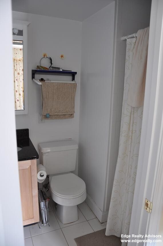 Photo - 140 Newton St