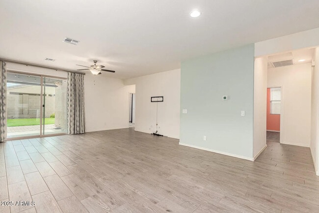 Photo - 3227 W Carter Rd