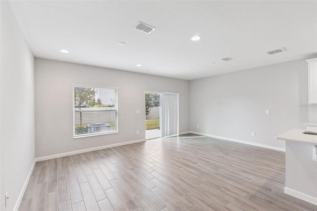 Photo - 212 Beautyberry Ln