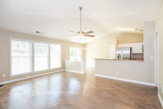 Photo - 207 Park Forest Way NW