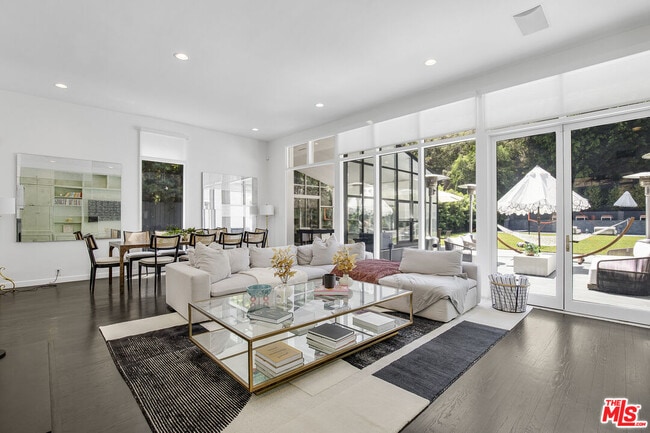 Photo - 1833 Franklin Canyon Dr