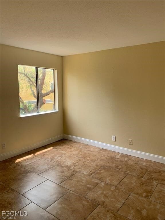 Photo - 2855 Winkler Ave Unit 111