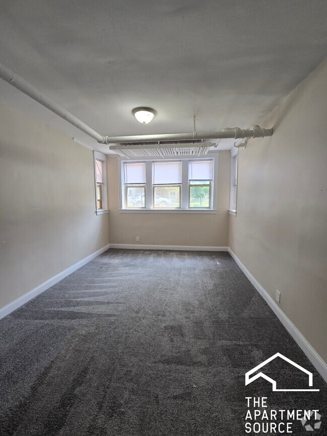 Building Photo - 3258 W Belle Plaine Ave Unit G Rental