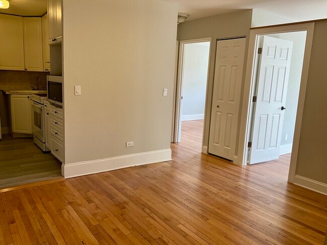 Photo - 5950 N Kenmore Ave Unit 406