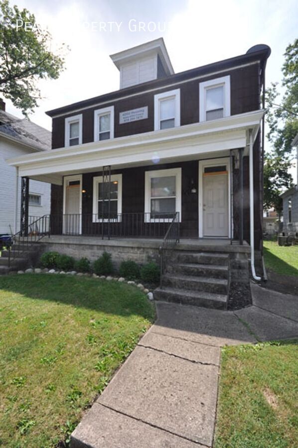 Available Fall 2025! Located on North Camp... - Available Fall 2025! Located on North Camp... Apartment