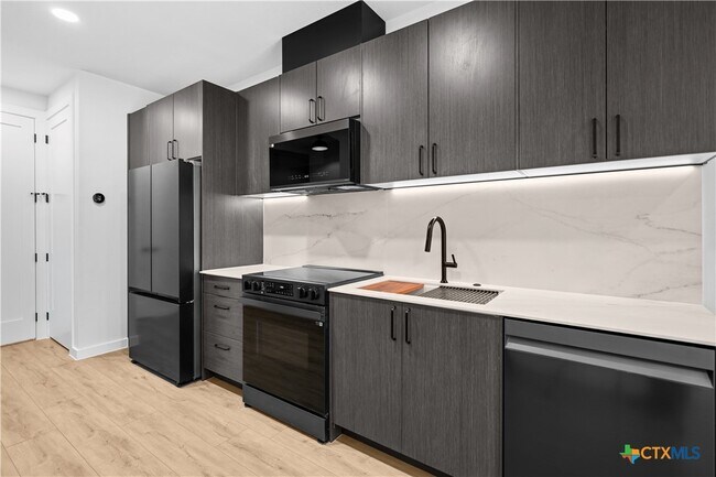 Photo - 634 Central Pkwy Unidad 1109