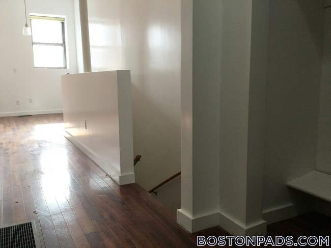 100 Pearl St Unit 4