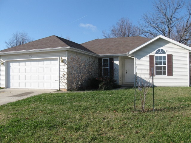 3 Bedrooms, 2 Bathrooms, 2 Car Garage Clos... - 3 Bedrooms, 2 Bathrooms, 2 Car Garage Clos... House