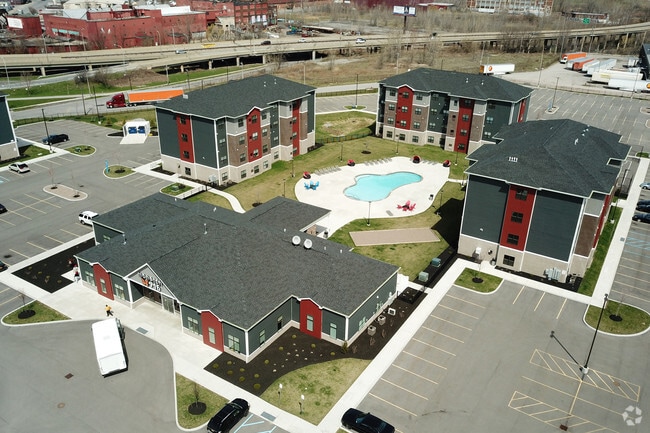 Photo - Monarch 716 Student Living