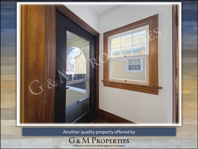Photo - Rare Park Ave Rental – Spacious 3-Bedroom with Original Charm