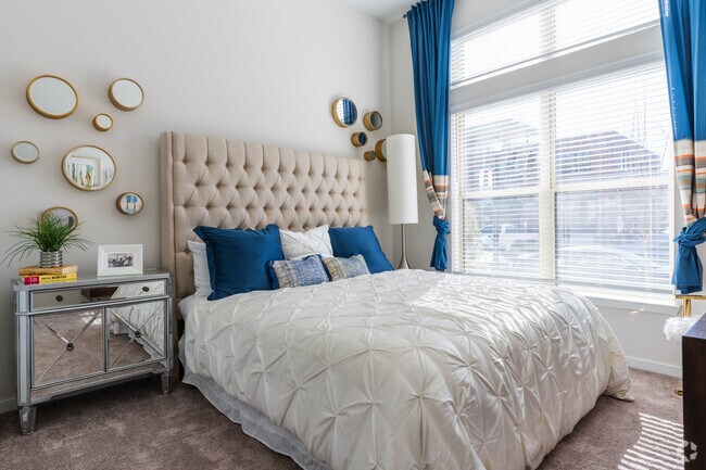 2BR, 2BA - 1,074 SF - Ashley Scholars Landing I Apartments