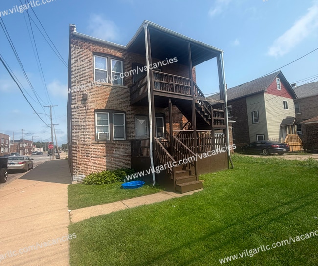 Building Photo - 4002 Alder St Unit 2R