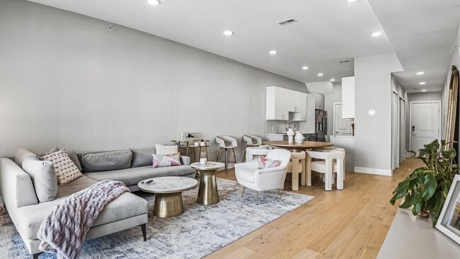 Building Photo - Luxury Fishtown Apartment With Parking! Unit 304
