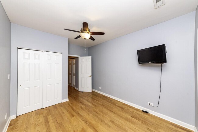 Photo - 2 bedroom in Chicago IL 60640 Unidad 1W