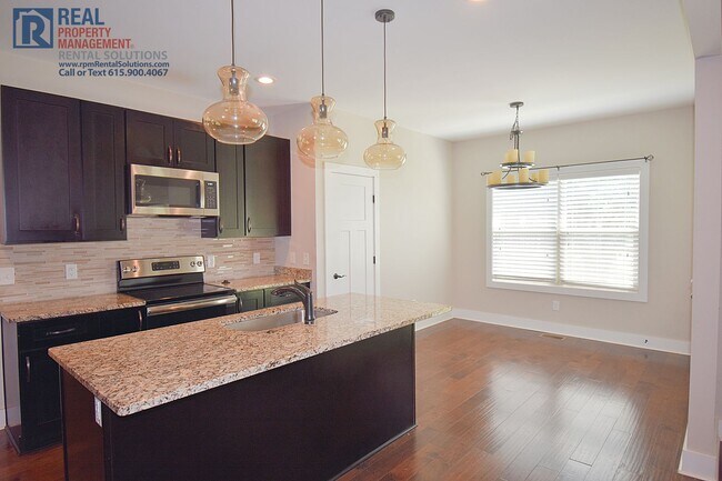 Photo - 4 BR PLUS bonus for lease in M'boro on 3 A...