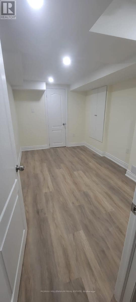 Photo - 92 Adventura Rd