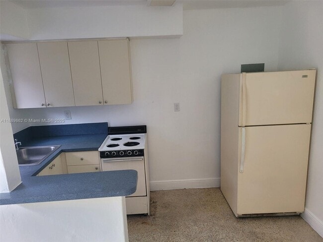 Photo - 154 W 26th St Unit 2