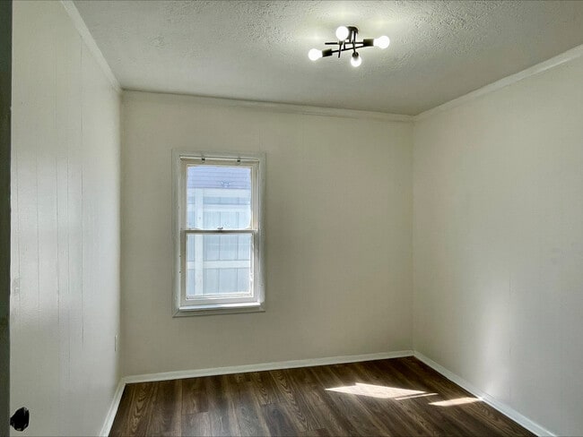 Photo - 1500 Wildon Ave