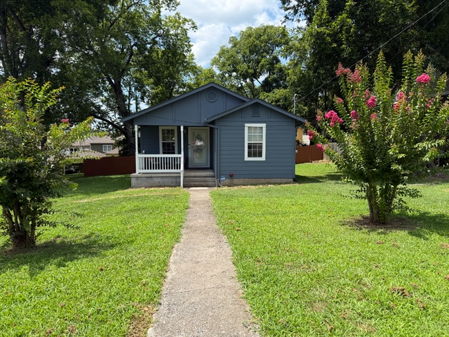 Building Photo - 1326 Pennock Ave Rental