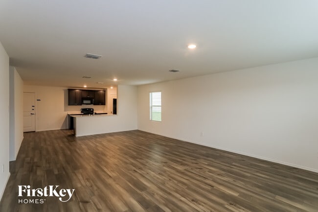 Photo - 448 Frio Pass Trl