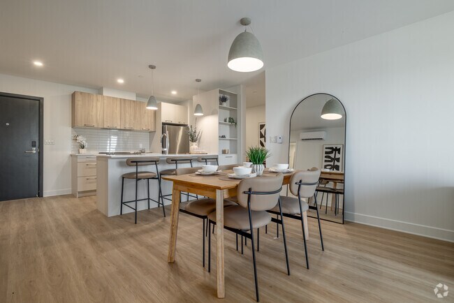 1 chambre, 1 salle de bain - 866 pi² - Salle à manger - Urban West