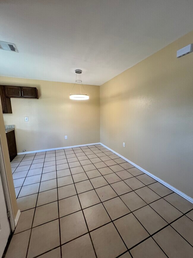Photo - 716 - 718 N Cooper Street