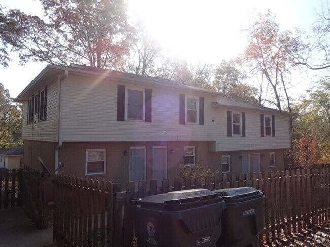 Building Photo - 10 Averill St Rental