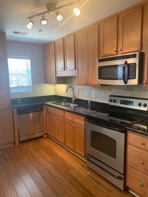 Photo - 225 Winding River Dr