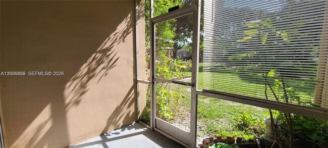 Photo - 9410 Live Oak Pl Unit 109