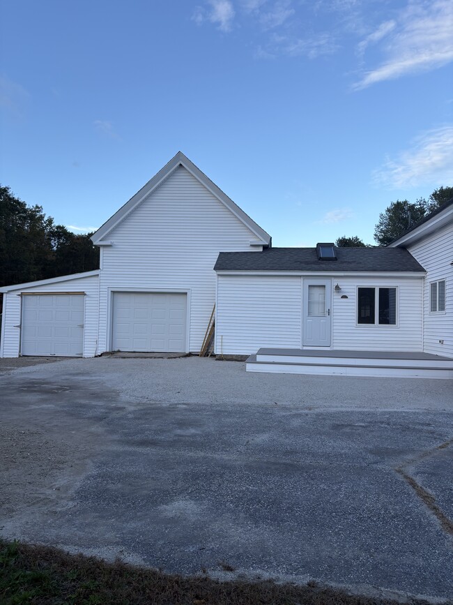 Photo - 261 Shaker Rd