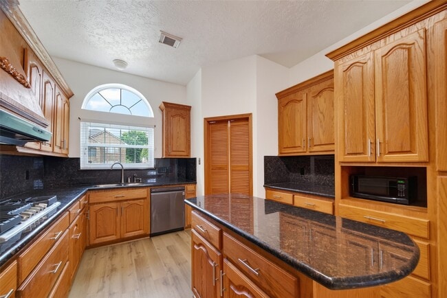 Photo - 7403 Oak Walk Dr