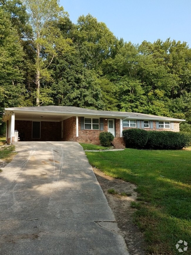 Building Photo - Newly Renovated Home in West Georgia