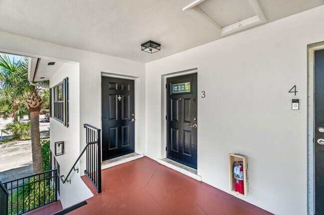 Photo - 200 SW 7th St Unidad 3