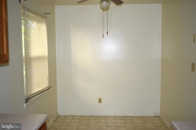 Photo - 5986 Broad St