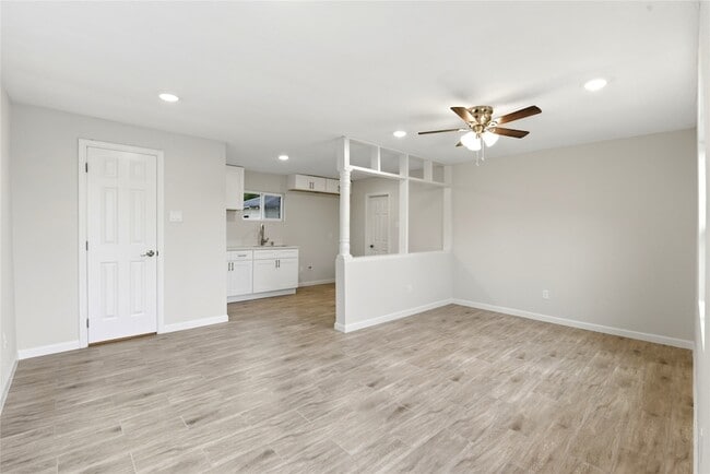Photo - 7010 Brownsville St Unit 1/2