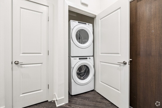 1BR, 1BA -718-722SF - In-Unit Laundry