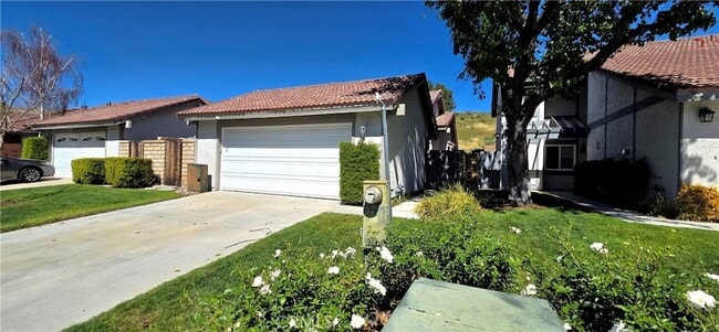 Photo - 15839 Ada St