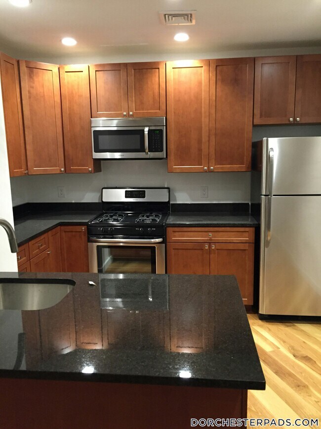 Photo - 600 Columbia Rd Unit 12