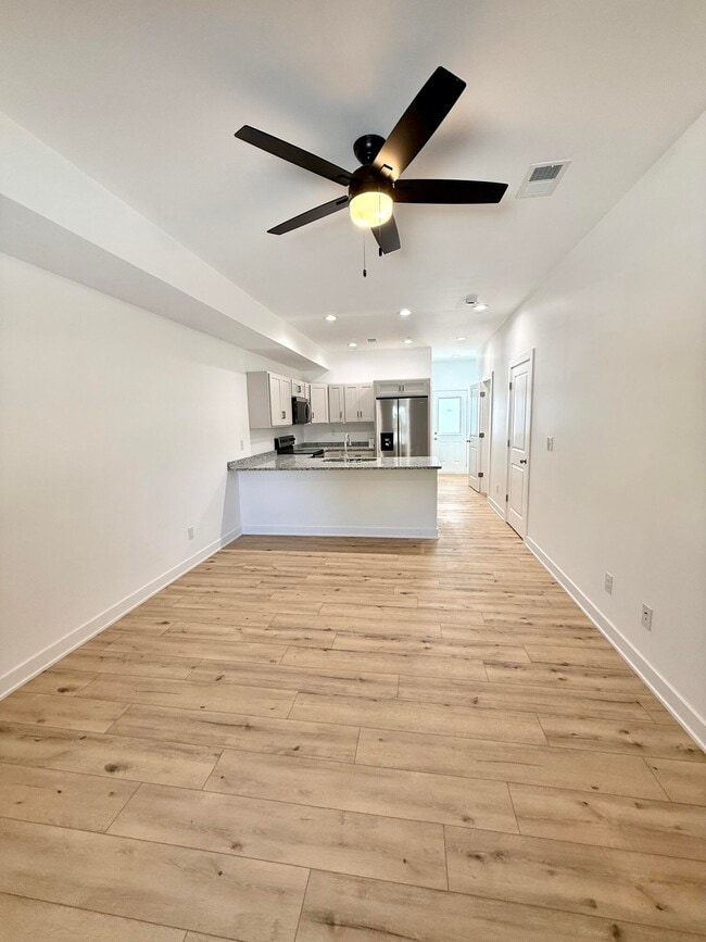 Photo - 703 E Mt Vernon St