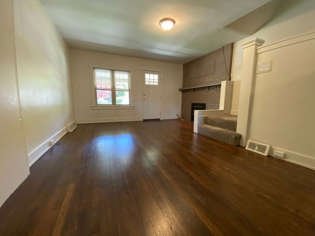 Photo - Pet Friendly Squirrel Hill Townhome! Both Covered Front Porch & Backyard!