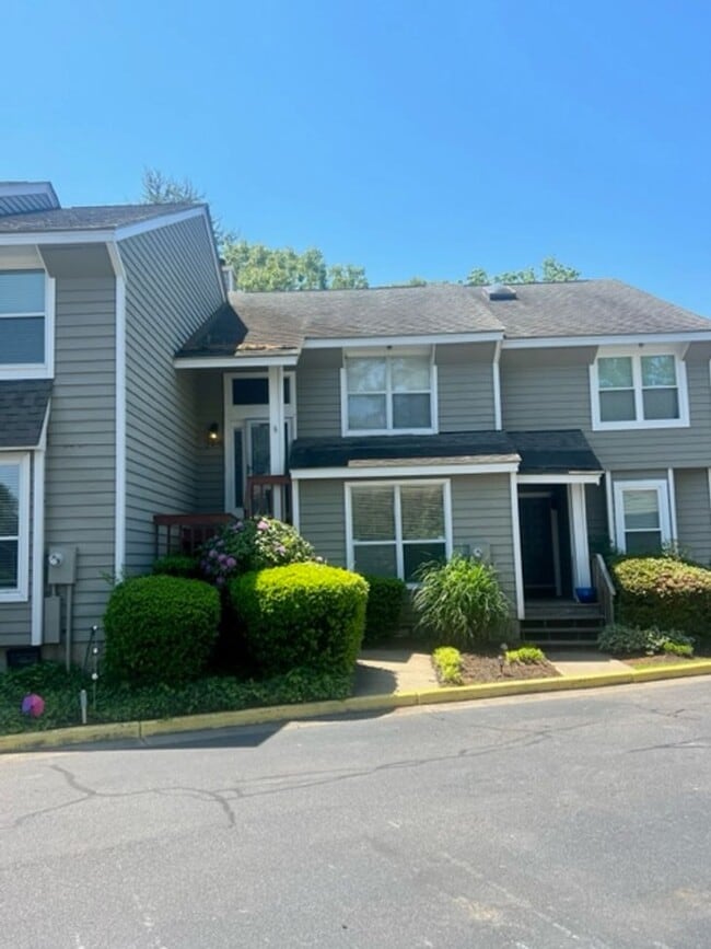 Building Photo - CONDO FOR RENT - HERONS COVE!