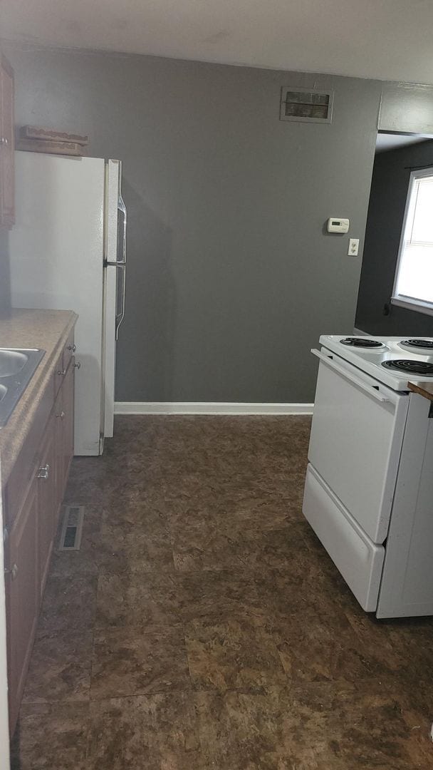 Photo - 111 W Lindburg St Unit 111 W Lindburg Apt C