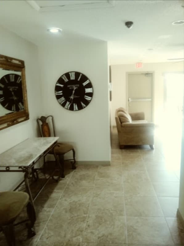 Photo - 137 Springwood Cir Unidad C