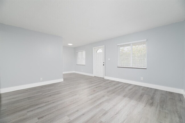 Photo - 1401 NE 17th Ct Unit 212