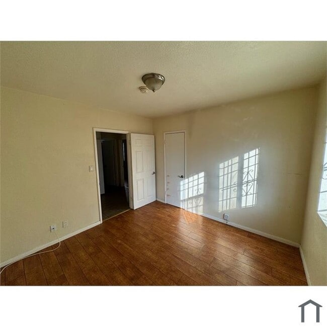 Photo - 1939 W 35th St Unit 1939