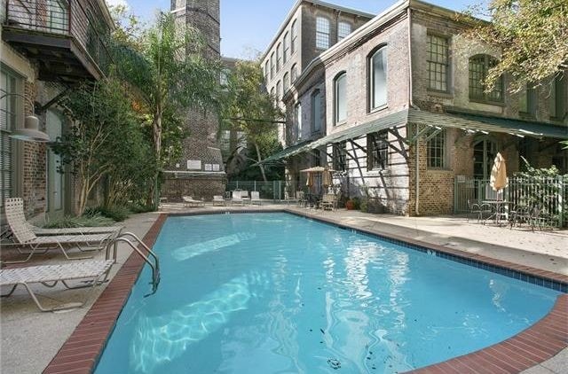 Resort Style Pool - 920 Poeyfarre St Unidad 211 Rental