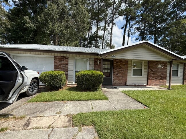 Building Photo - 320 W Whatley St Rental