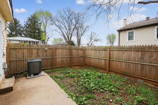 Photo - 3 Bedroom End Unit Townhouse in Culpeper