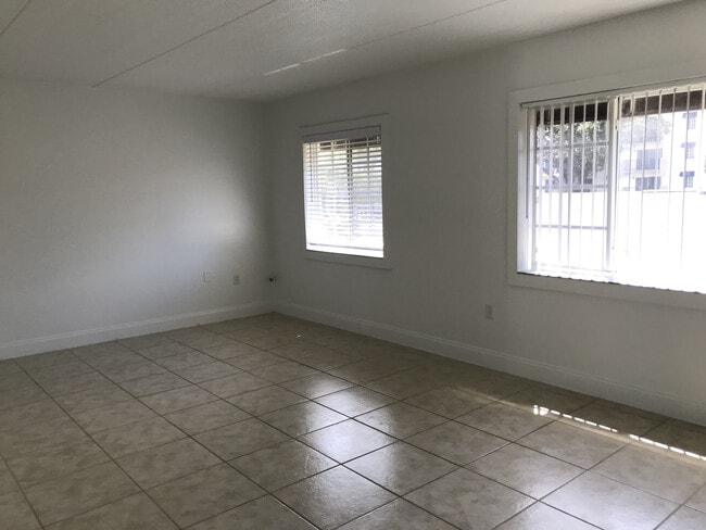 Photo - Nautica Apartments