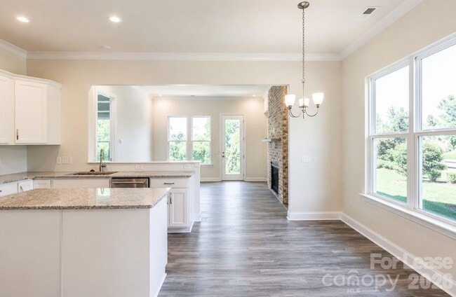 Photo - 104 Kentmore Dr